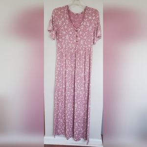 A glow maternity casual dress